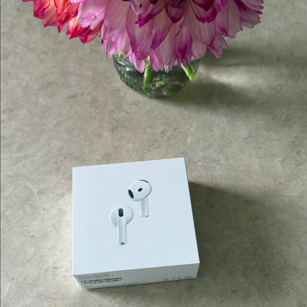 Apple White Earbuds Wireless Earbud Headphones
